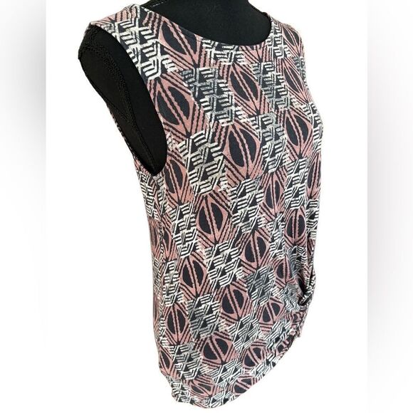 Loft Outlet sleeveless patterned top with twist front, size XS. - Picture 3 of 5